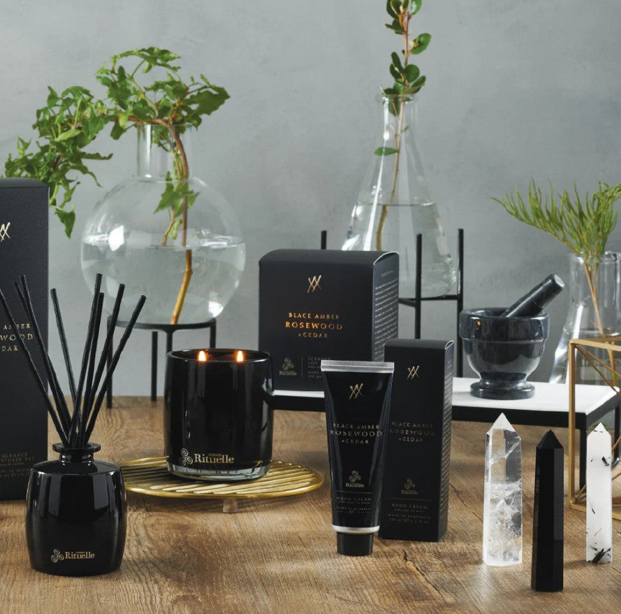 Candle - Black Amber - Rosewood Cedar 400gm