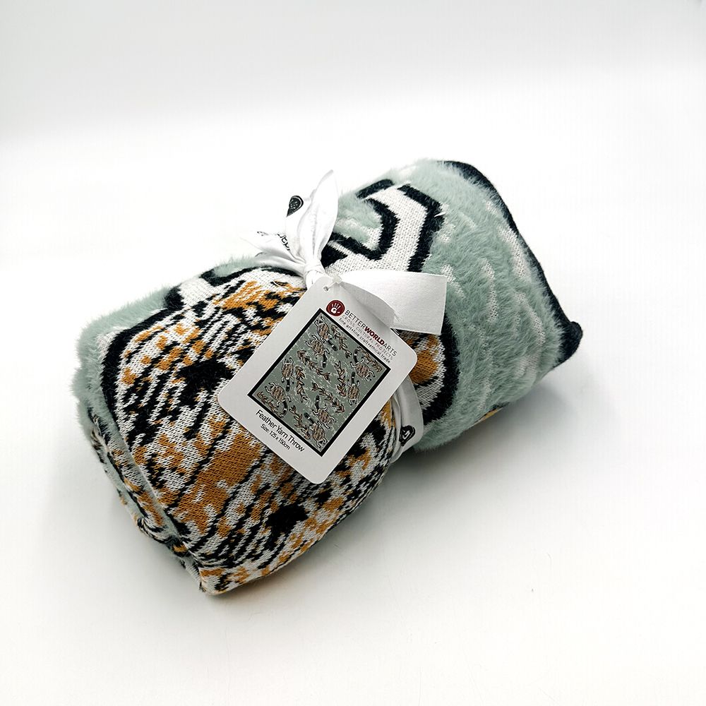Throw - Feather Yarn - 125 x 150cm - VGA139
